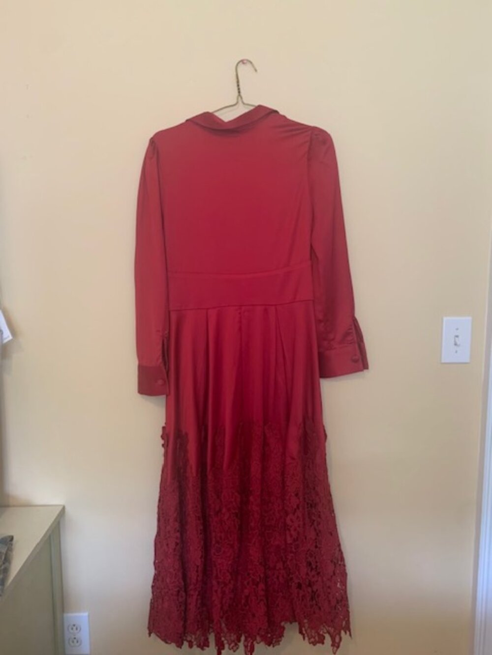 Mooyius Burgundy Satin Belted Midi Evening Dress With Lace Hem Size Med New - Picture 3 of 5